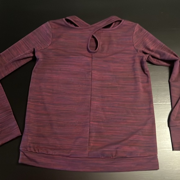 Runway Athletics top - Picture 4 of 5